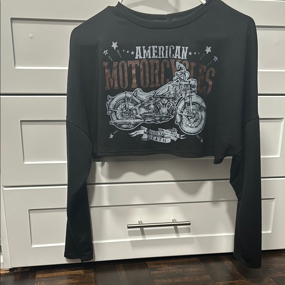 American Motorcycles Black Cropped Long Sleeve